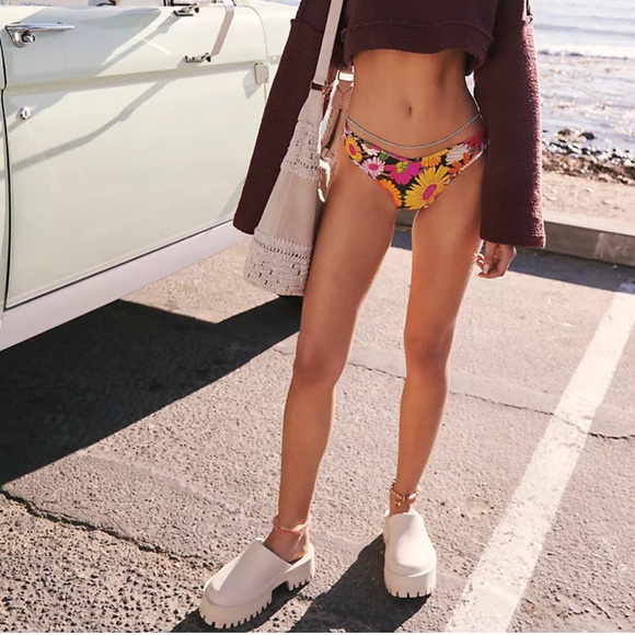 Jeffrey Campbell Beige Clogge in Sea Salt - Picture 3 of 9